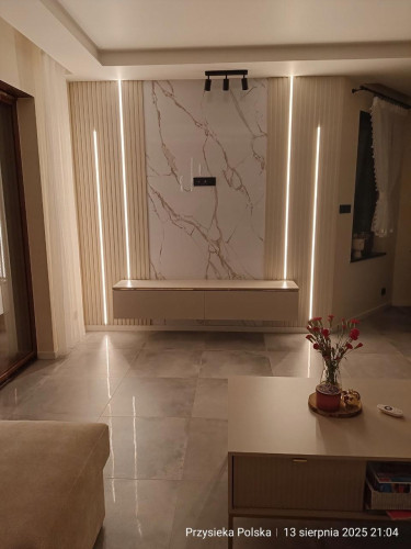 Biały Marmur Połysk 280 cm x 122 cm