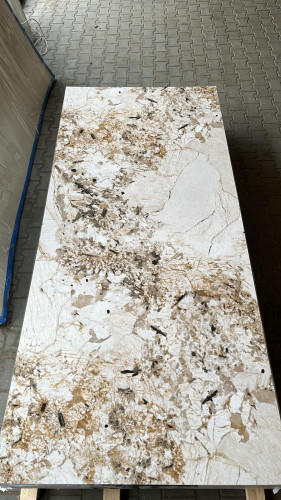 Płyta ścienna - Beżowy kamień połysk 280 cm x 122 cm wersja A